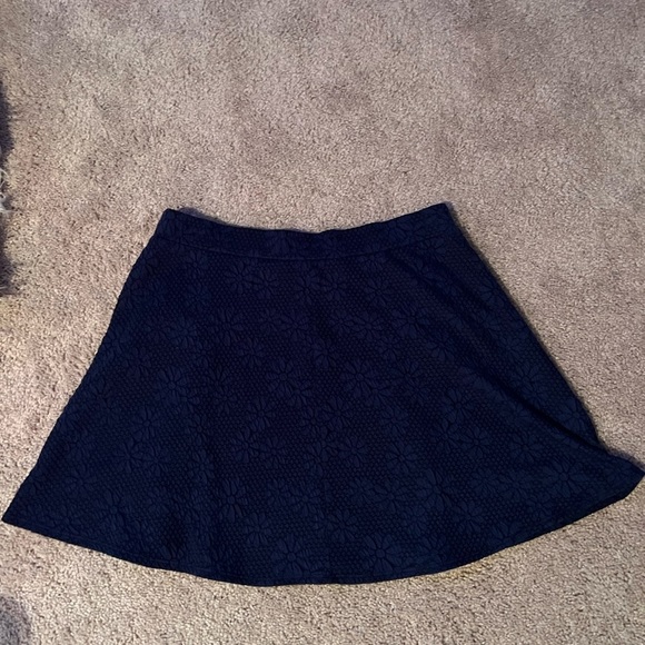 Joe benbasset brand size large juniors navy blue floral skater skirt. - Picture 2 of 5